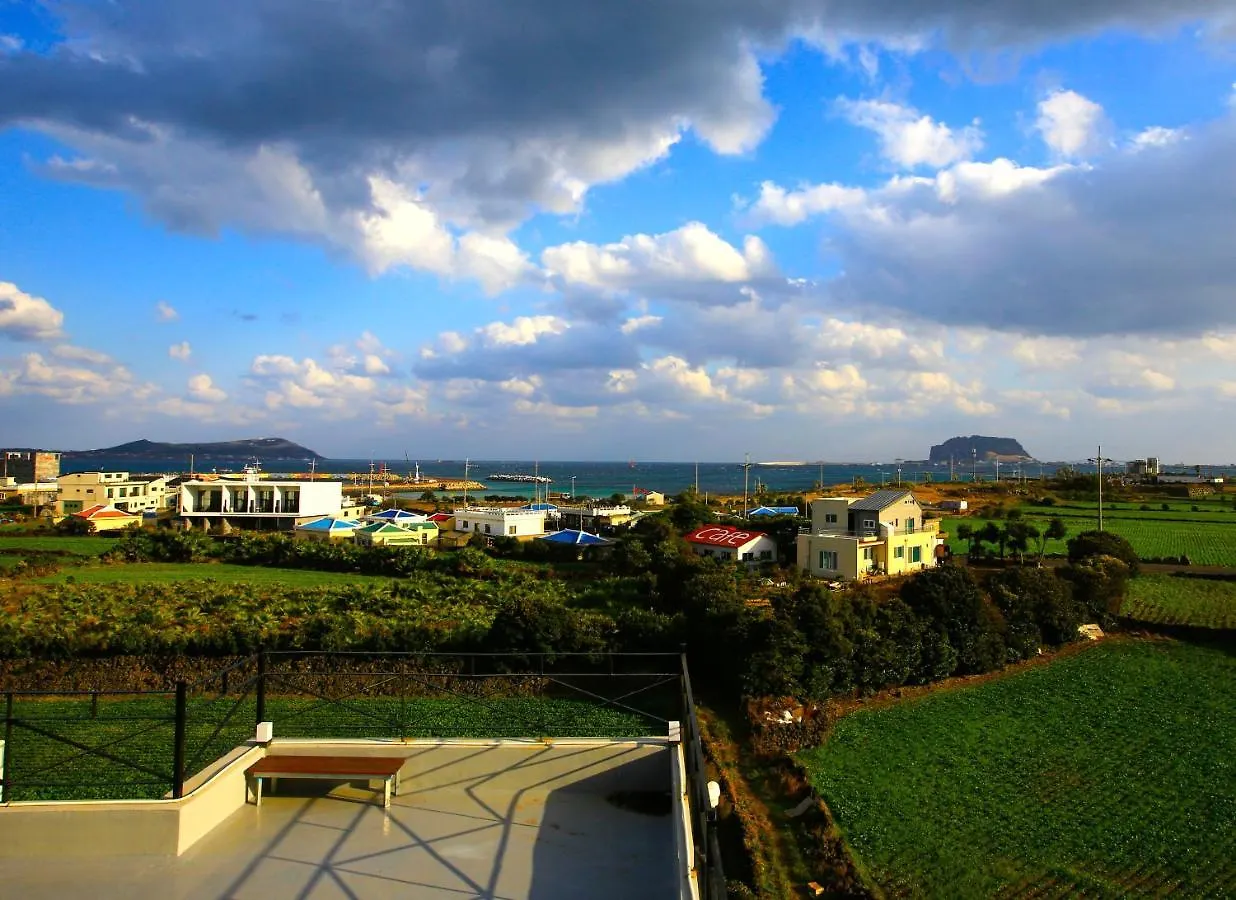 ג'גו Jimian Pension 0*,