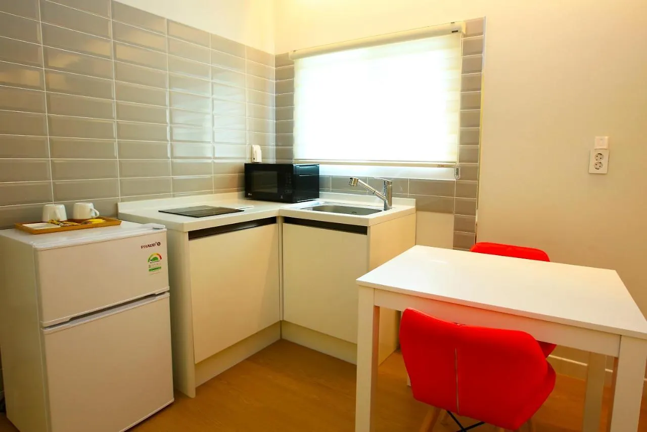 ג'גו Jimian Pension 0*,